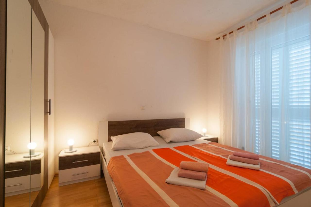 Appartman stipic Omiš Esterno foto